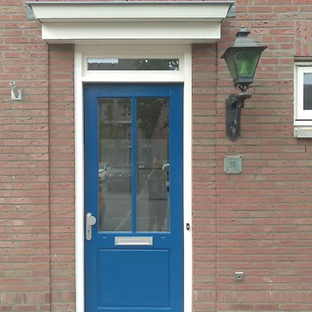 Homestay Etage Met Slaap, En Badkamer Sommelsdijk